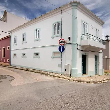 Pretty House Apartment